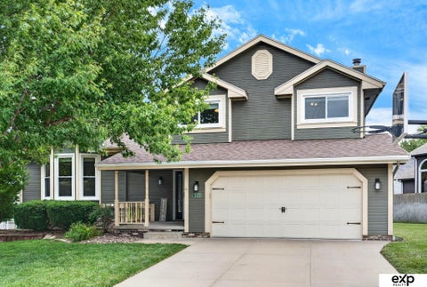 Photo of 11421 S 44 Street, Bellevue, NE 68123 (MLS # 22624908)