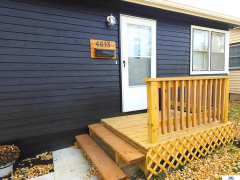 Photo of 4613 Redick Avenue, Omaha, NE 68152 (MLS # 22603886)