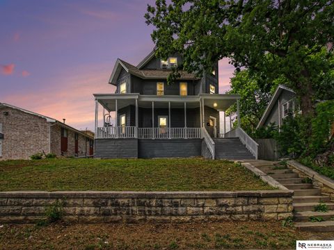 Photo of 1124 S 29th Street, Omaha, NE 68105 (MLS # 22613542)