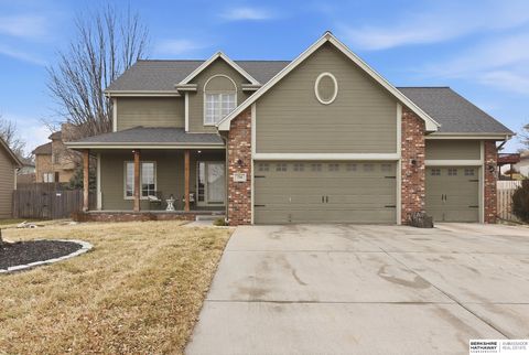 Photo of 714 N Madison Street, Papillion, NE 68046 (MLS # 22603568)