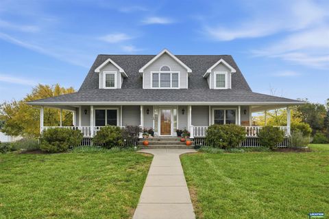 Photo of 6500 Rocky Ridge Road, Lincoln, NE 68526 (MLS # 22603239)