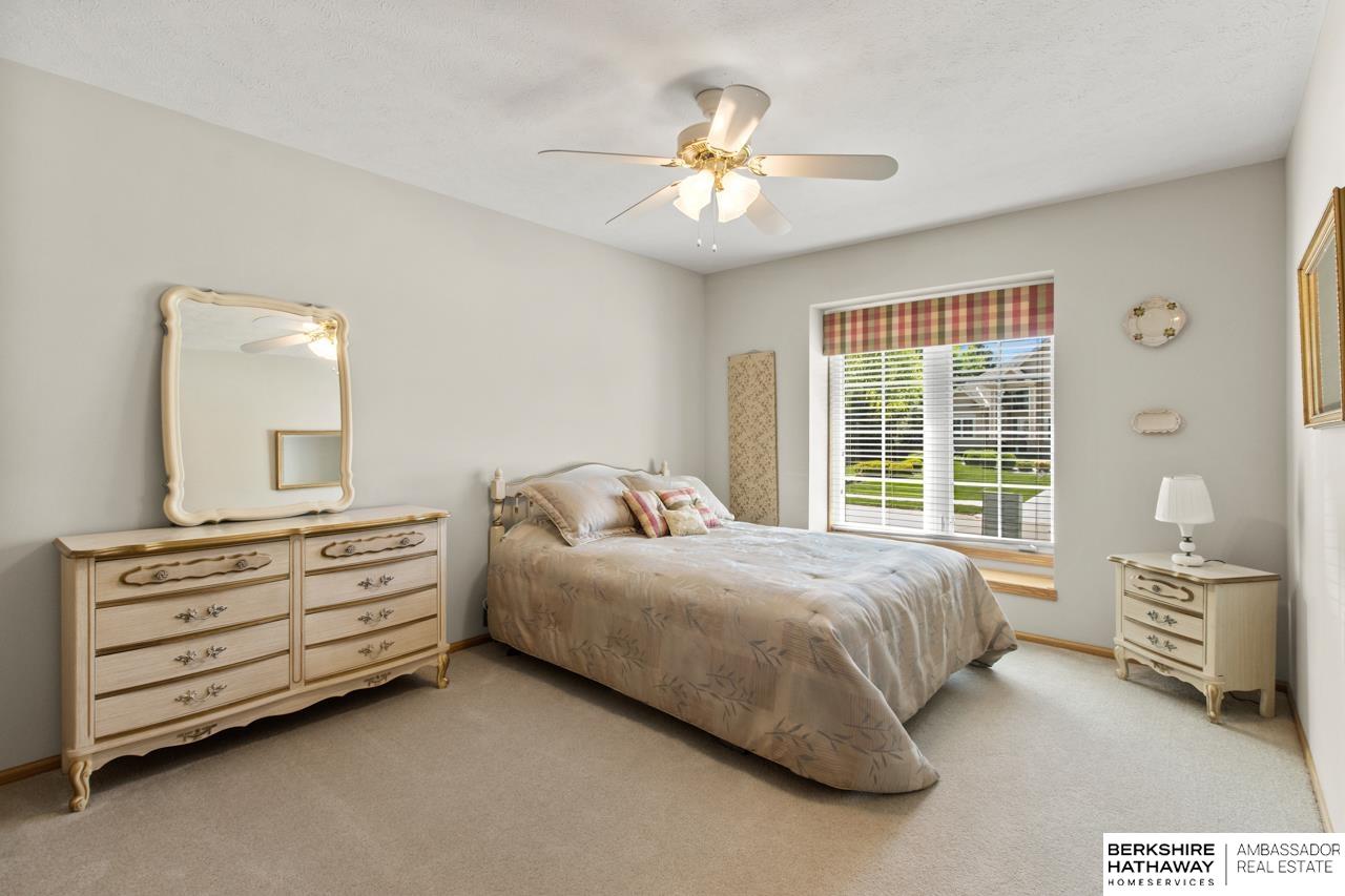 Omaha, Nebraska 68236, United States, 3 Bedrooms Bedrooms, ,2 BathroomsBathrooms,Residential,Pending,126234