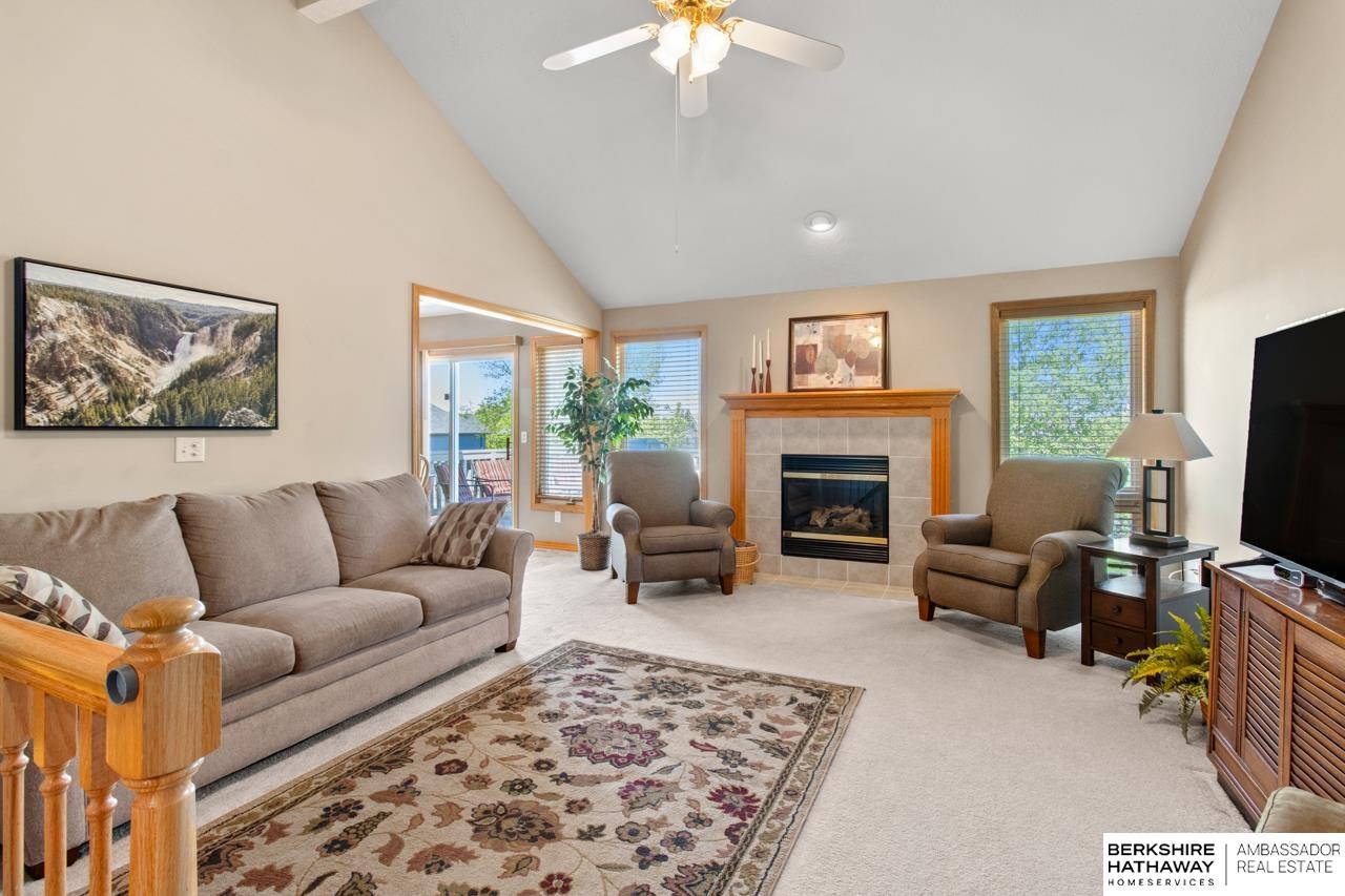 Omaha, Nebraska 68236, United States, 3 Bedrooms Bedrooms, ,2 BathroomsBathrooms,Residential,Pending,126234