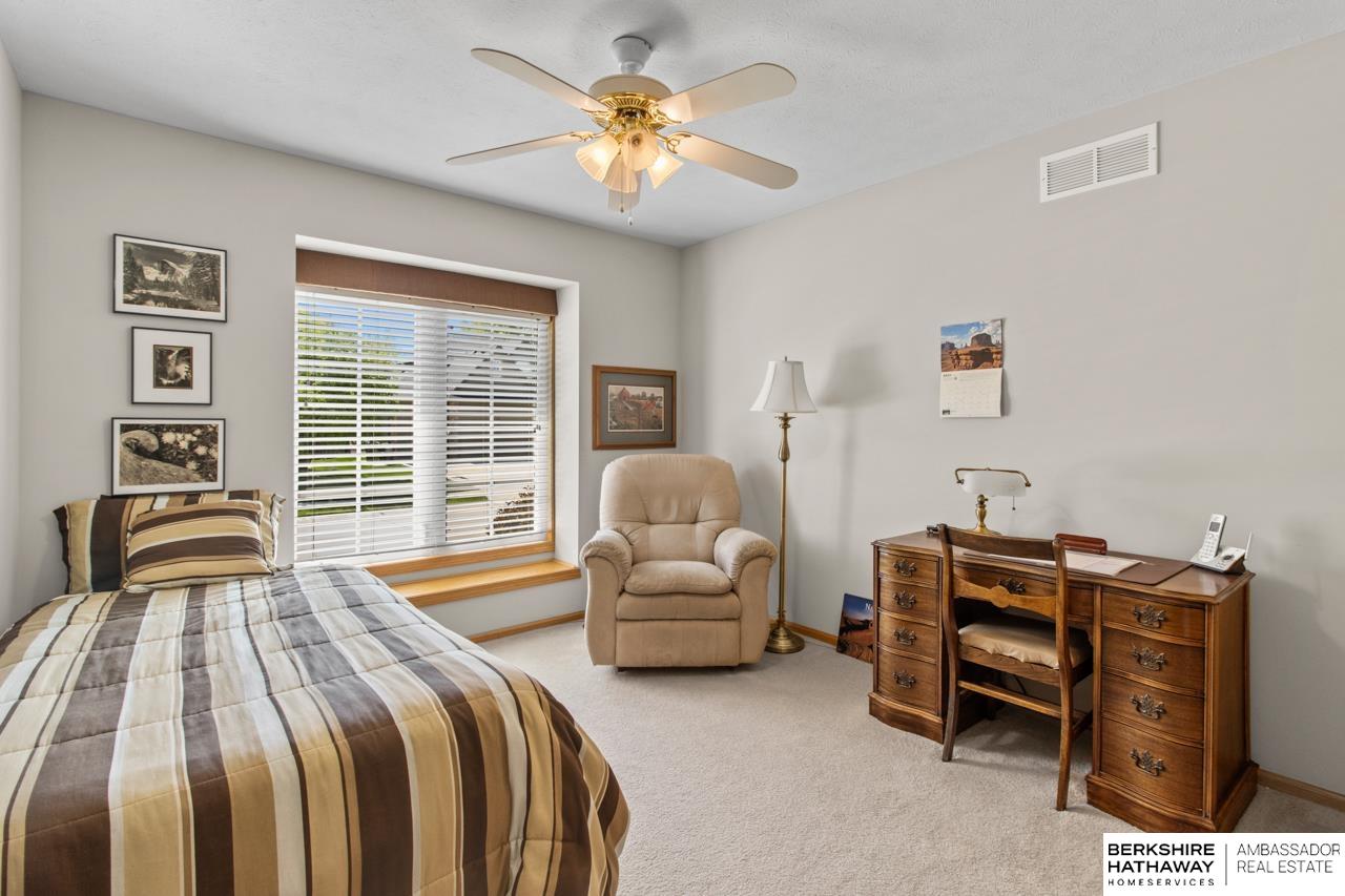 Omaha, Nebraska 68236, United States, 3 Bedrooms Bedrooms, ,2 BathroomsBathrooms,Residential,Pending,126234