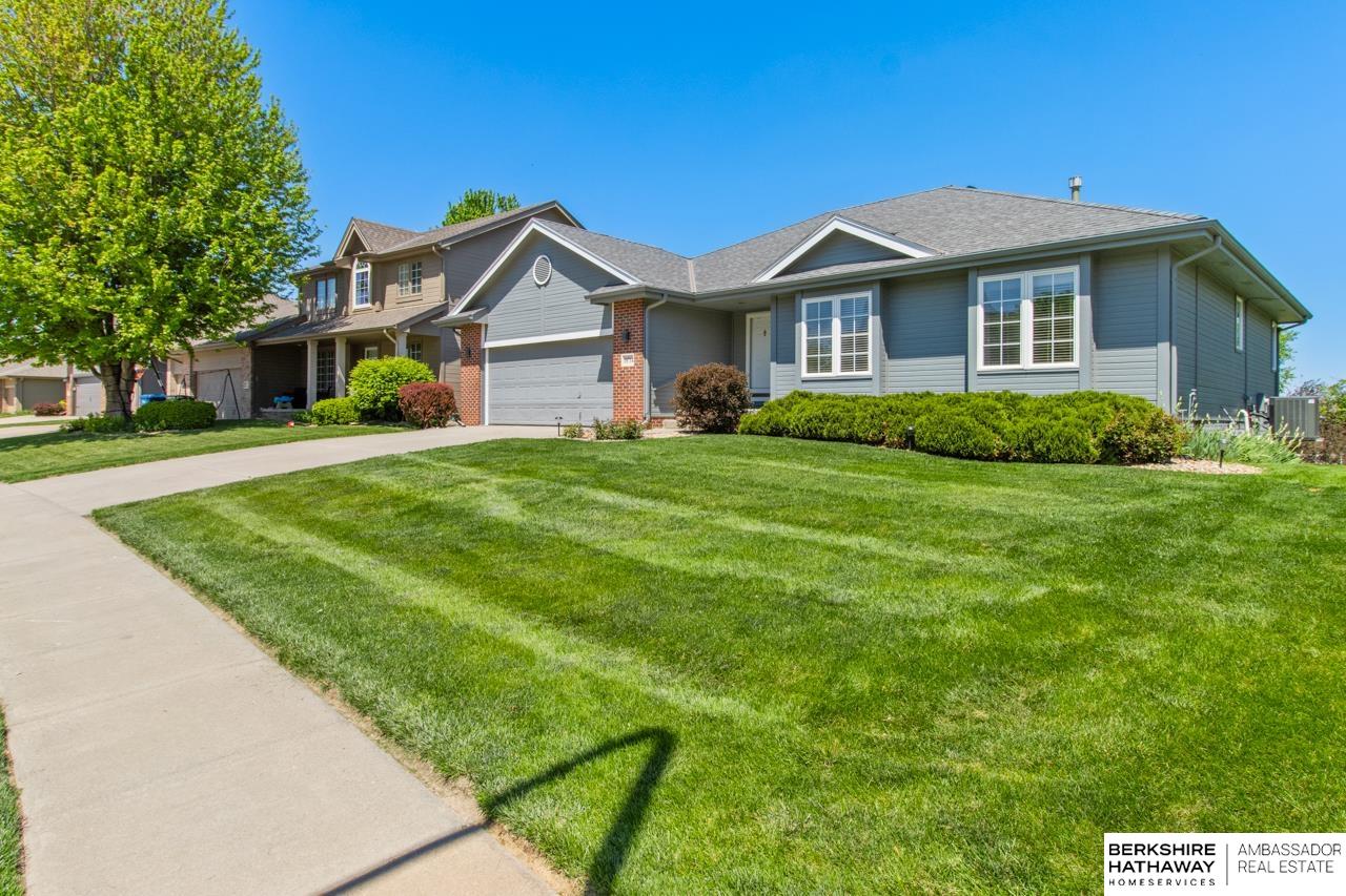 Omaha, Nebraska 68236, United States, 3 Bedrooms Bedrooms, ,2 BathroomsBathrooms,Residential,Pending,126234