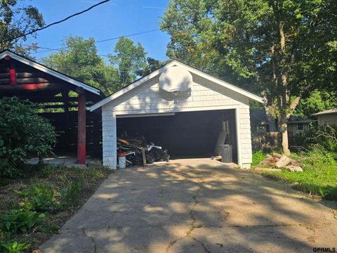 Photo of 7717 N 39th Street, Omaha, NE 68112 (MLS # 22523223)