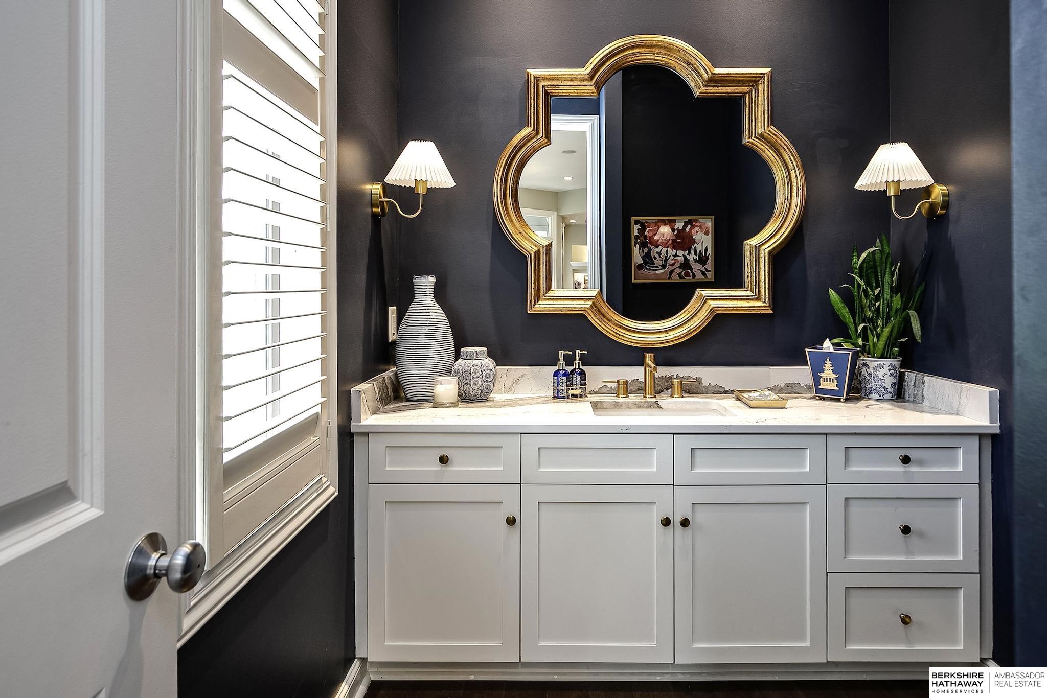 Omaha, Nebraska 68154, United States, 5 Bedrooms Bedrooms, ,4 BathroomsBathrooms,Residential,Active,232541