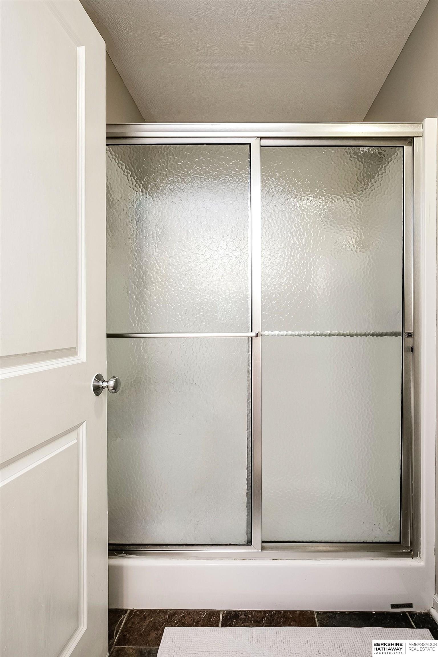 Omaha, Nebraska 68154, United States, 5 Bedrooms Bedrooms, ,4 BathroomsBathrooms,Residential,Active,232541