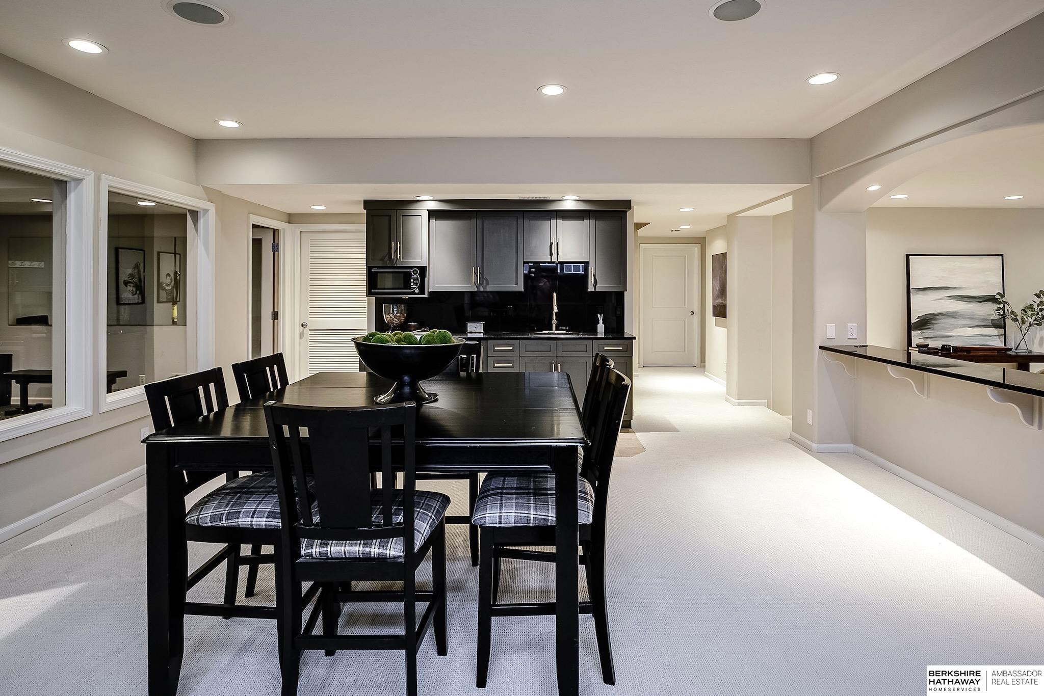 Omaha, Nebraska 68154, United States, 5 Bedrooms Bedrooms, ,4 BathroomsBathrooms,Residential,Active,232541