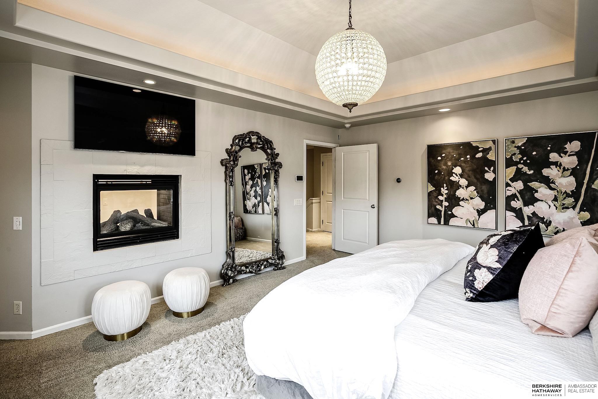 Omaha, Nebraska 68154, United States, 5 Bedrooms Bedrooms, ,4 BathroomsBathrooms,Residential,Active,232541