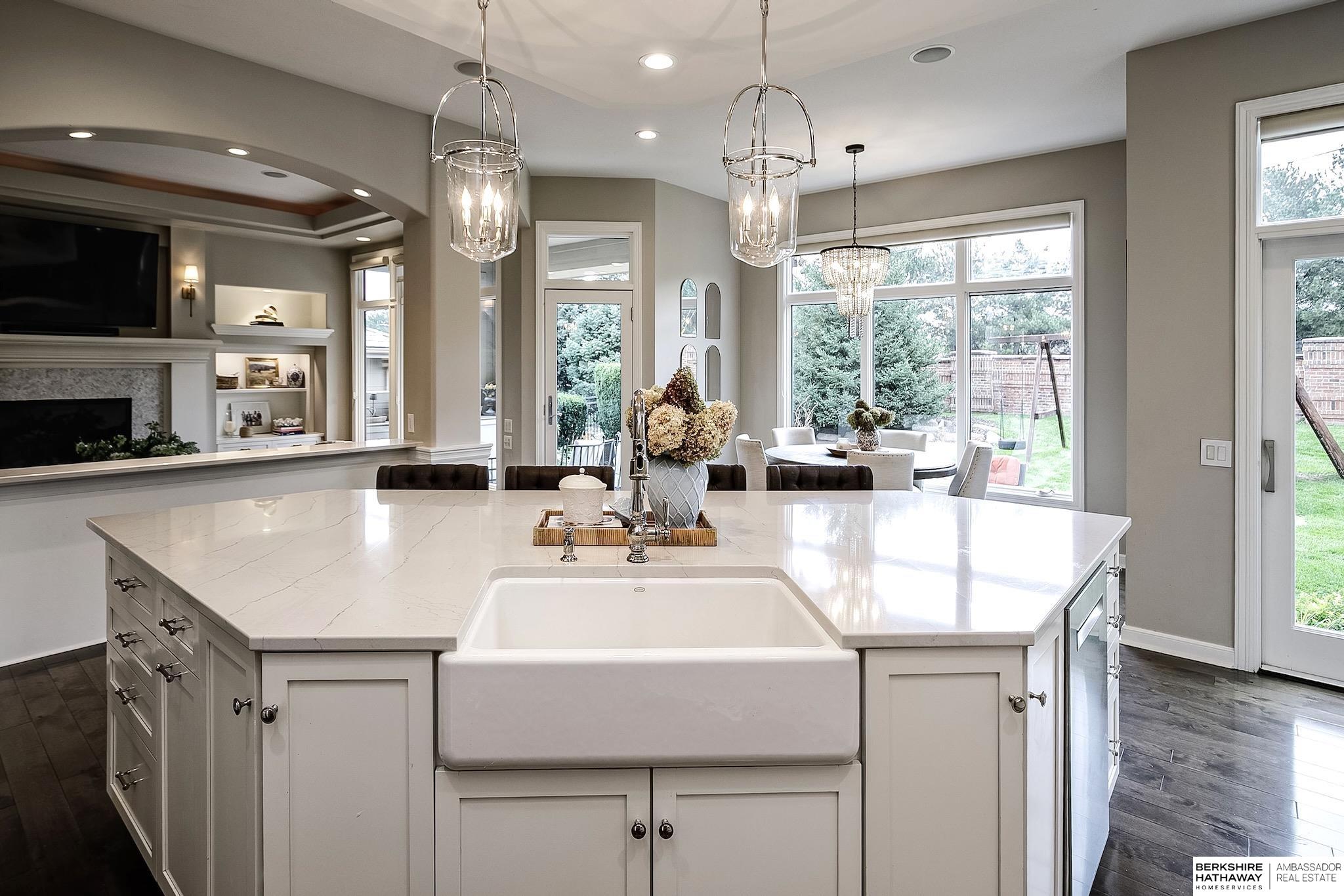 Omaha, Nebraska 68154, United States, 5 Bedrooms Bedrooms, ,4 BathroomsBathrooms,Residential,Active,232541