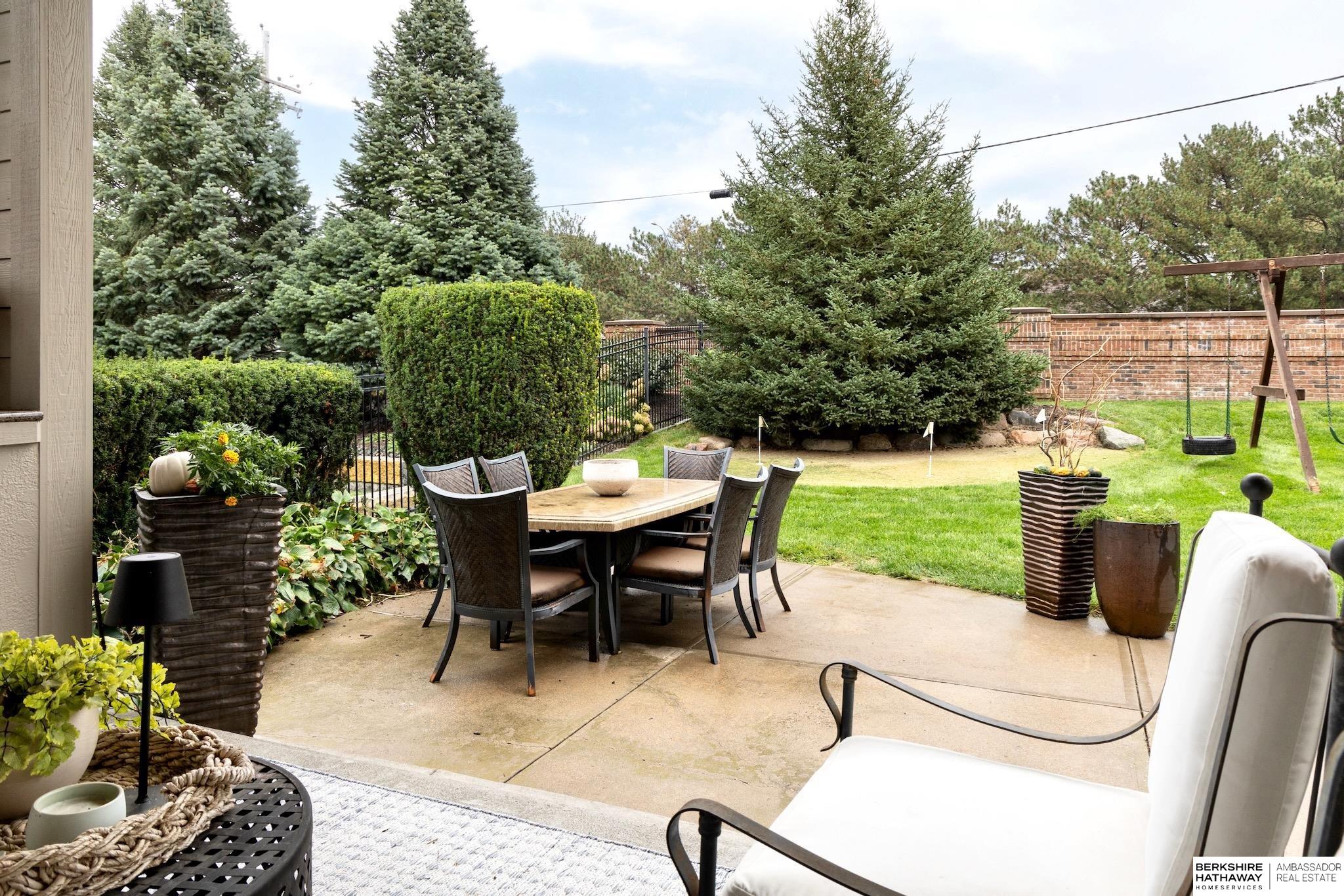 Omaha, Nebraska 68154, United States, 5 Bedrooms Bedrooms, ,4 BathroomsBathrooms,Residential,Active,232541