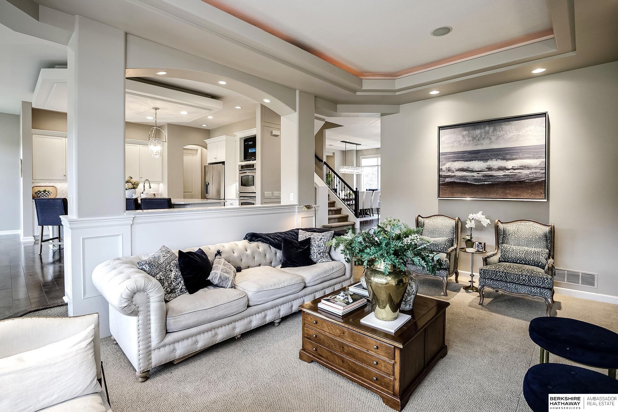 Omaha, Nebraska 68154, United States, 5 Bedrooms Bedrooms, ,4 BathroomsBathrooms,Residential,Active,232541