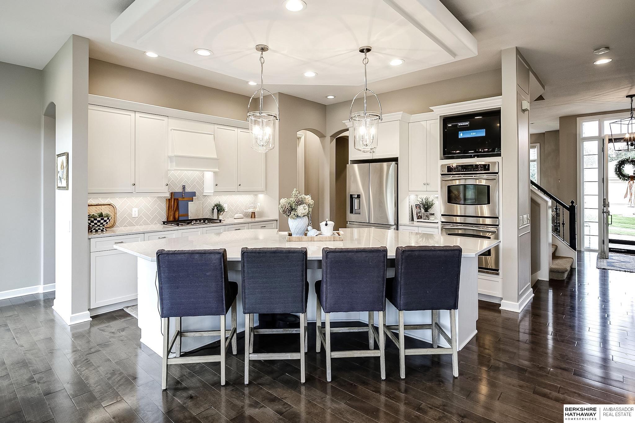 Omaha, Nebraska 68154, United States, 5 Bedrooms Bedrooms, ,4 BathroomsBathrooms,Residential,Active,232541