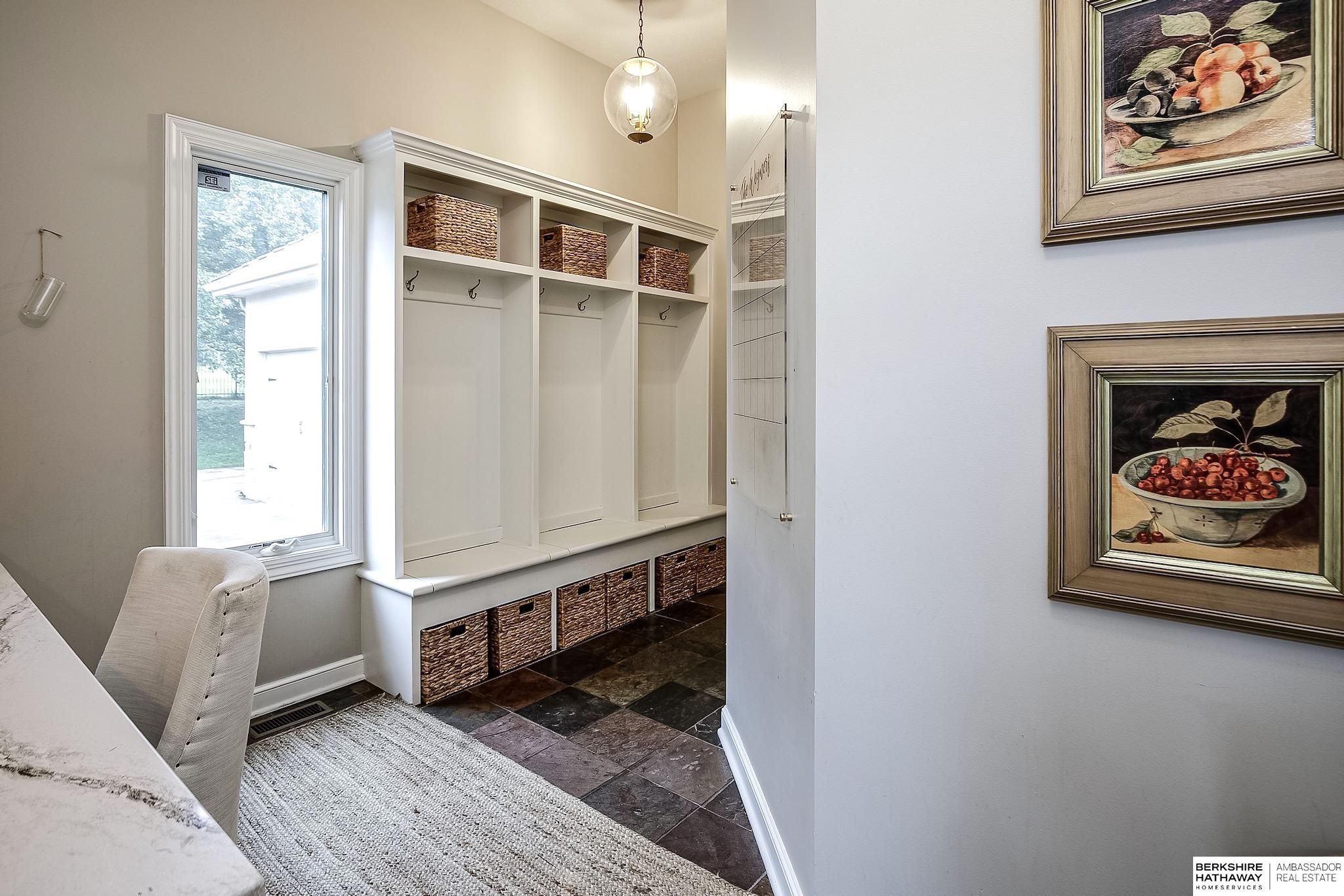 Omaha, Nebraska 68154, United States, 5 Bedrooms Bedrooms, ,4 BathroomsBathrooms,Residential,Active,232541