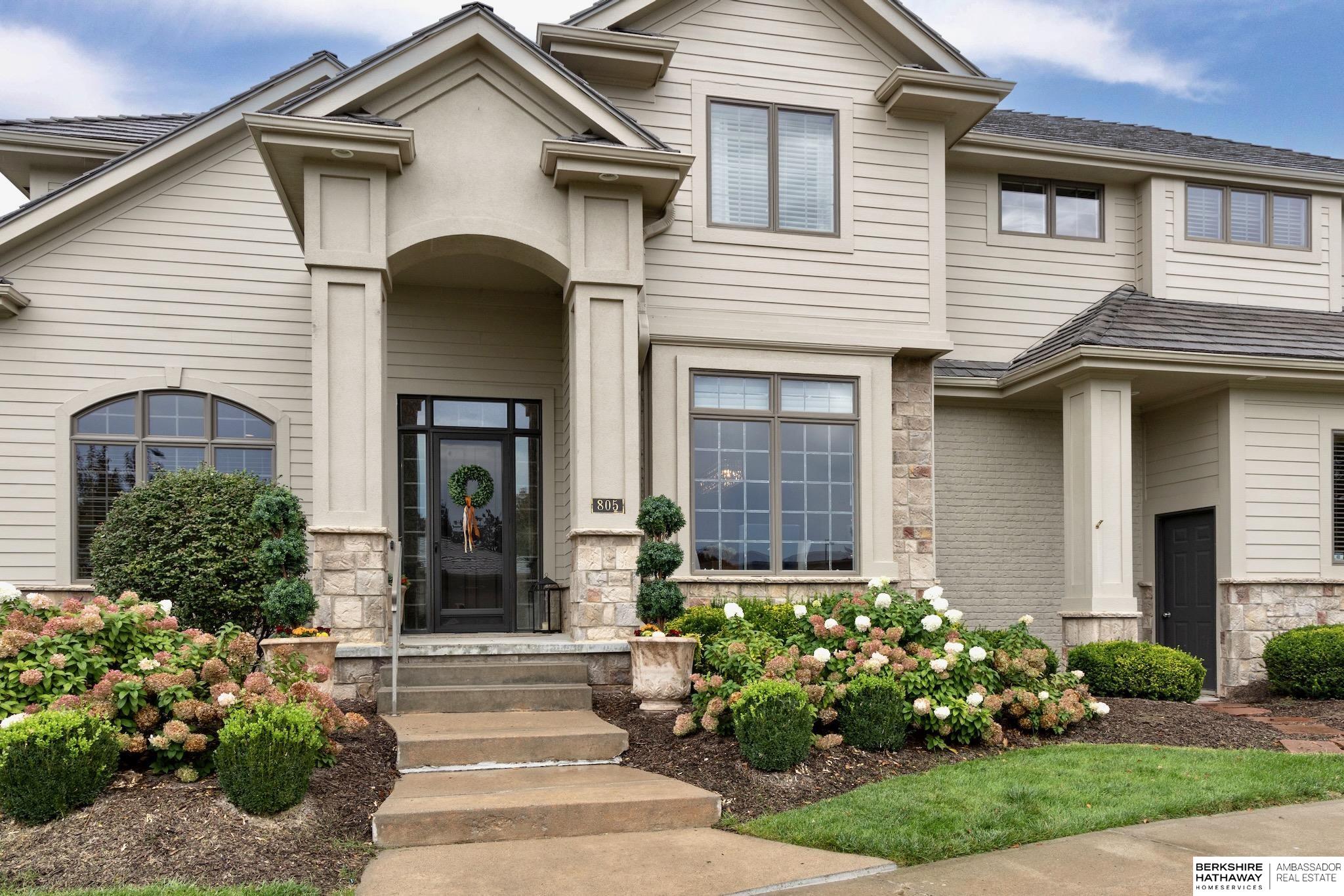 Omaha, Nebraska 68154, United States, 5 Bedrooms Bedrooms, ,4 BathroomsBathrooms,Residential,Active,232541