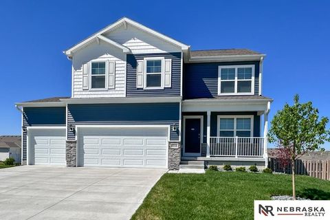 Photo of 8516 S 184th Way, Omaha, NE 68136 (MLS # 22612891)