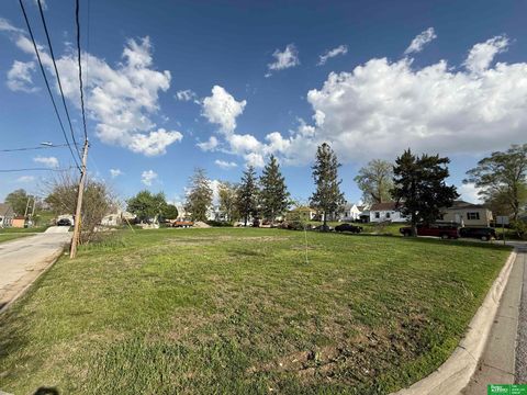 MLS: 22511765