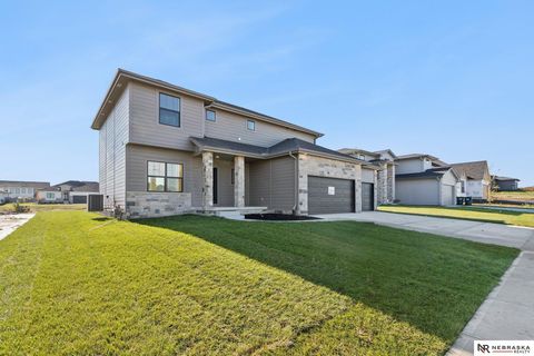 Photo of 12387 Fenwick Street, Papillion, NE 68046 (MLS # 22523634)