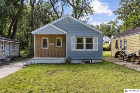 Photo of 3532 N 39th Street, Omaha, NE 68111 (MLS # 22528268)