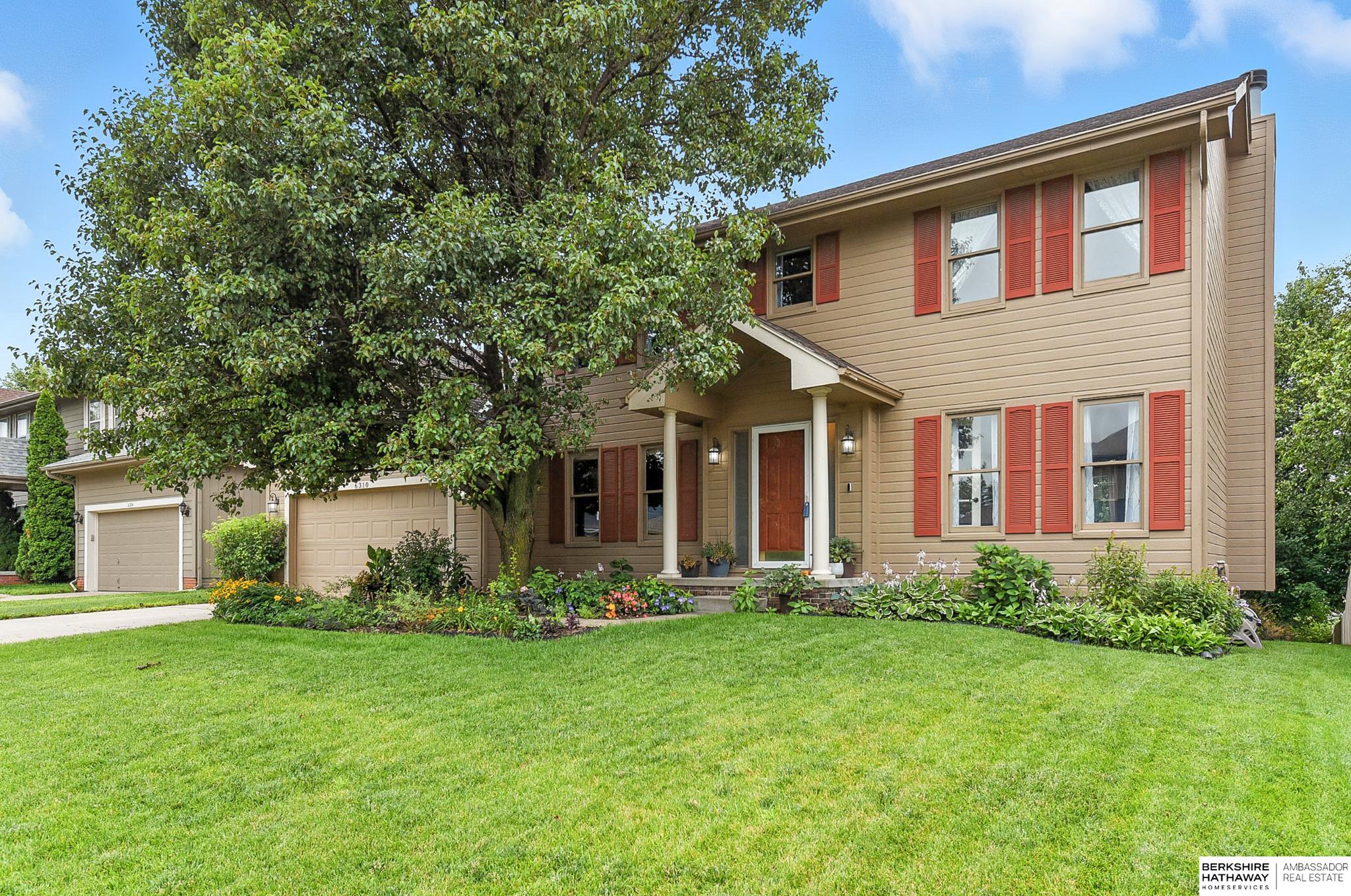 Omaha, Nebraska 68134, United States, 4 Bedrooms Bedrooms, ,3 BathroomsBathrooms,Residential,Active,170356