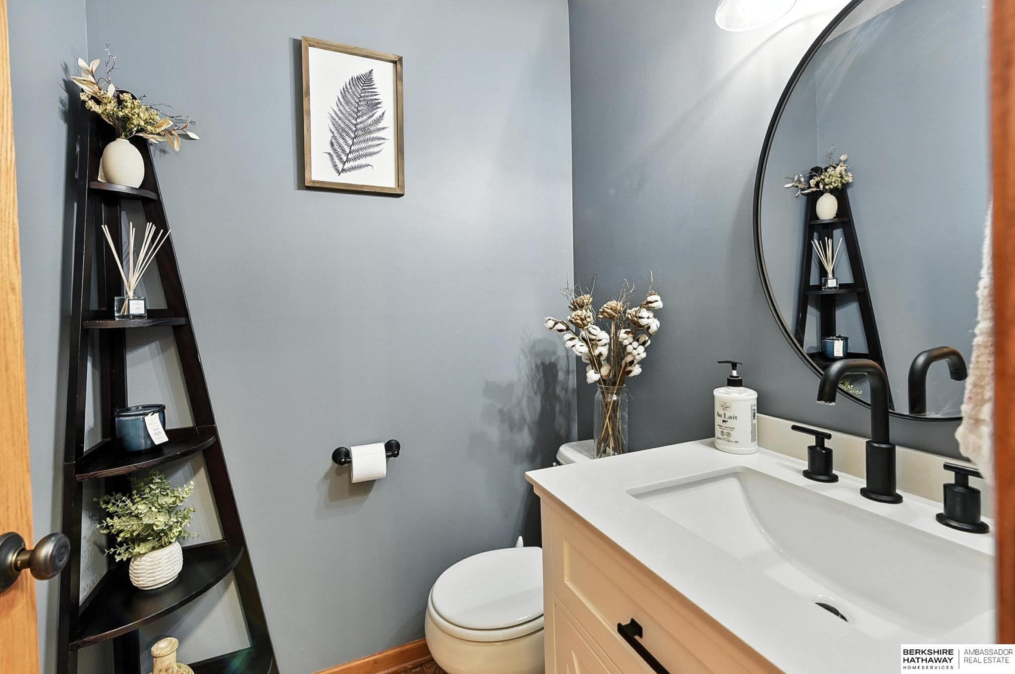 Omaha, Nebraska 68134, United States, 4 Bedrooms Bedrooms, ,3 BathroomsBathrooms,Residential,Active,170356