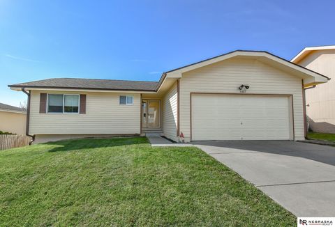 Photo of 5407 W Butler Avenue, Lincoln, NE 68524 (MLS # 22529144)