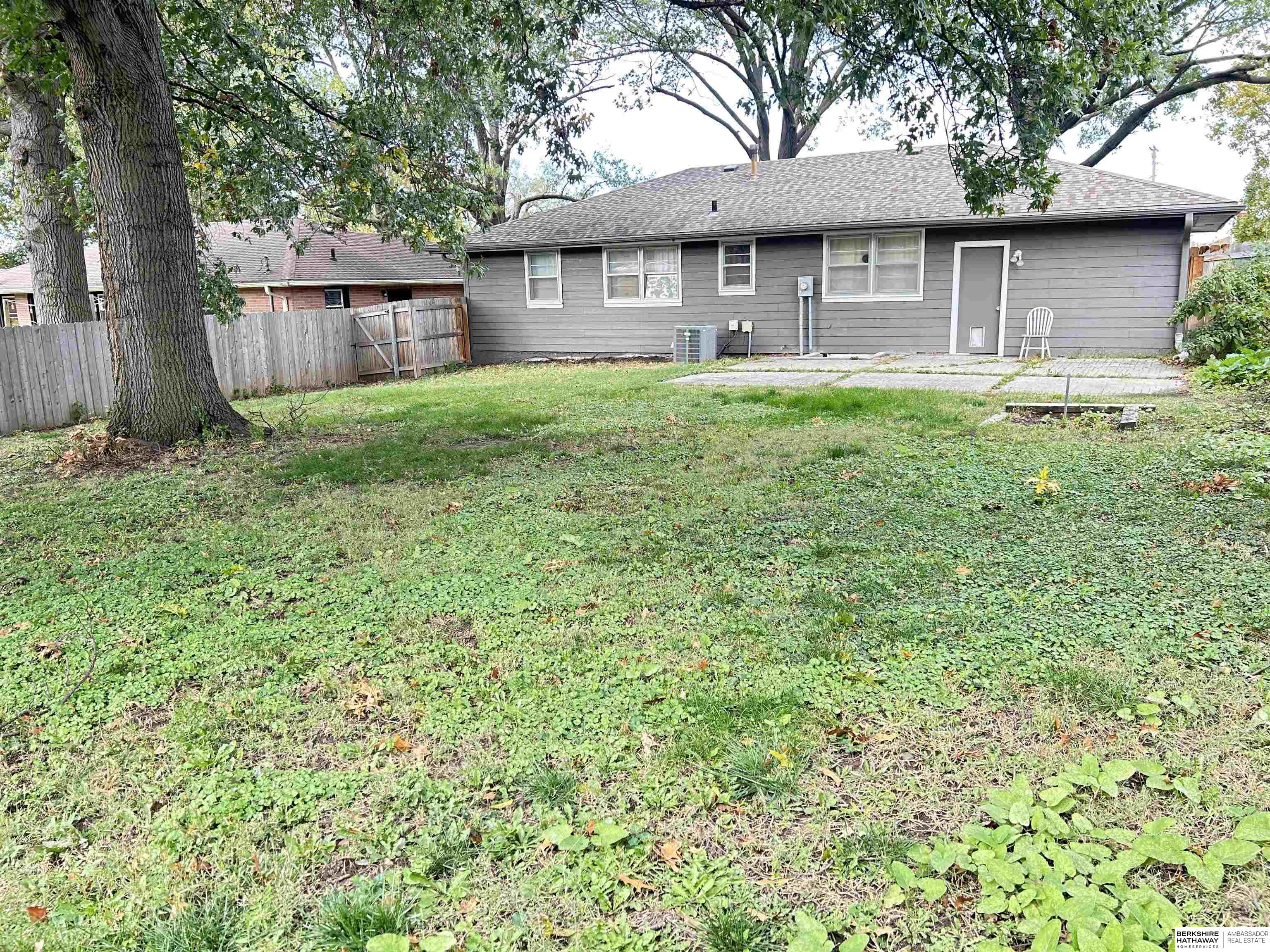 Lincoln, Nebraska 68510, United States, 5 Bedrooms Bedrooms, ,2 BathroomsBathrooms,Residential,Active,244084