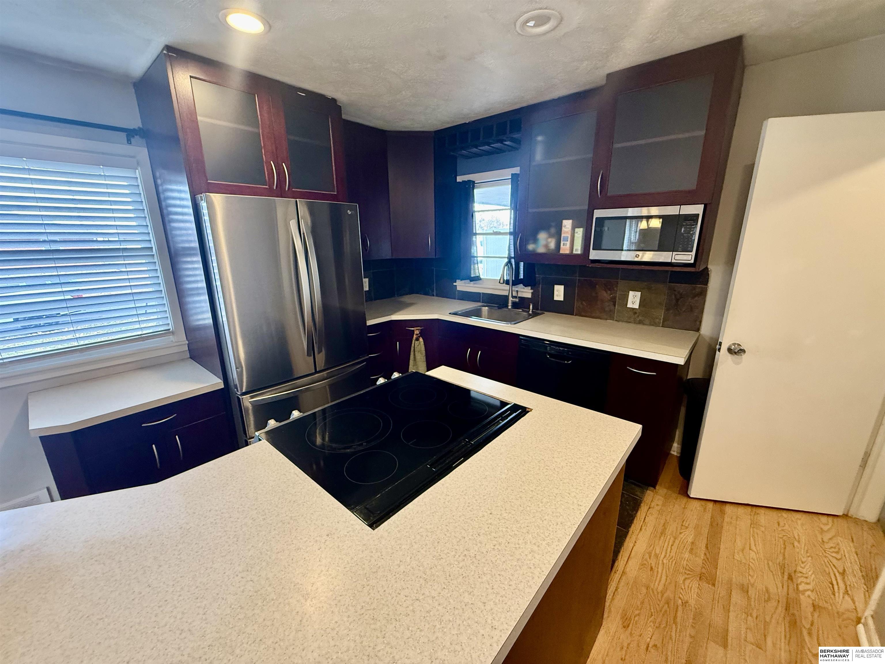 Lincoln, Nebraska 68510, United States, 5 Bedrooms Bedrooms, ,2 BathroomsBathrooms,Residential,Active,244084