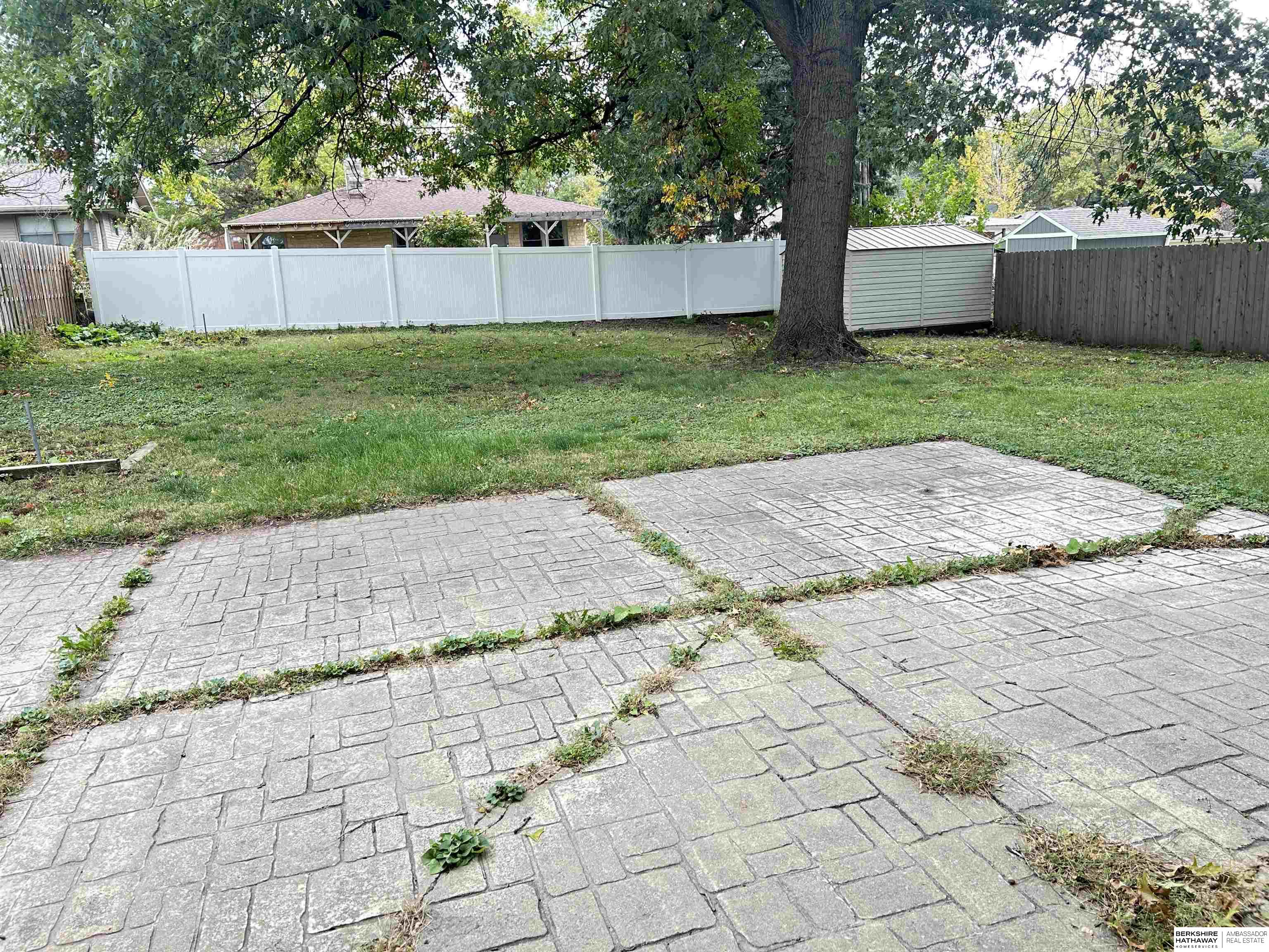 Lincoln, Nebraska 68510, United States, 5 Bedrooms Bedrooms, ,2 BathroomsBathrooms,Residential,Active,244084