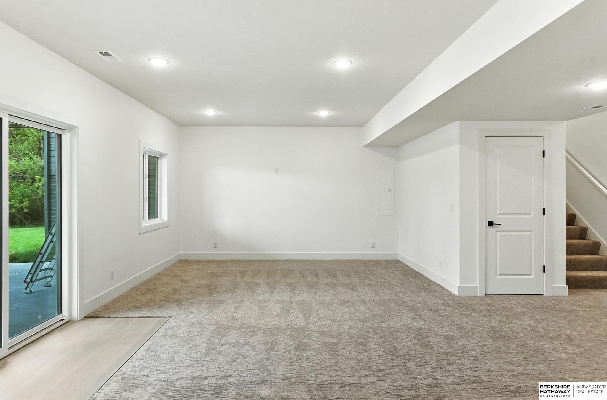 Gretna, Nebraska 68028, United States, 5 Bedrooms Bedrooms, ,4 BathroomsBathrooms,Residential,Active,193323