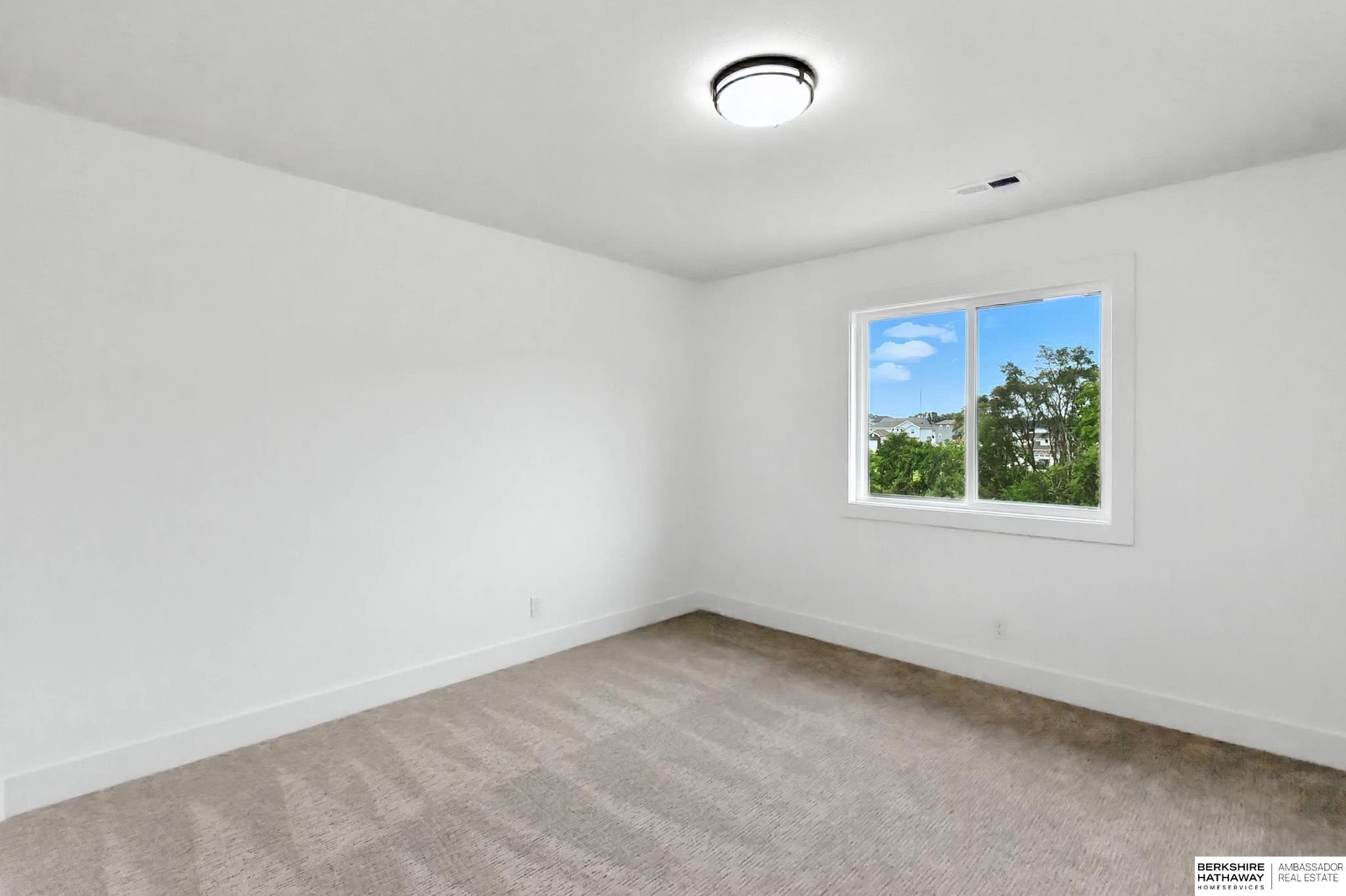 Gretna, Nebraska 68028, United States, 5 Bedrooms Bedrooms, ,4 BathroomsBathrooms,Residential,Active,193323