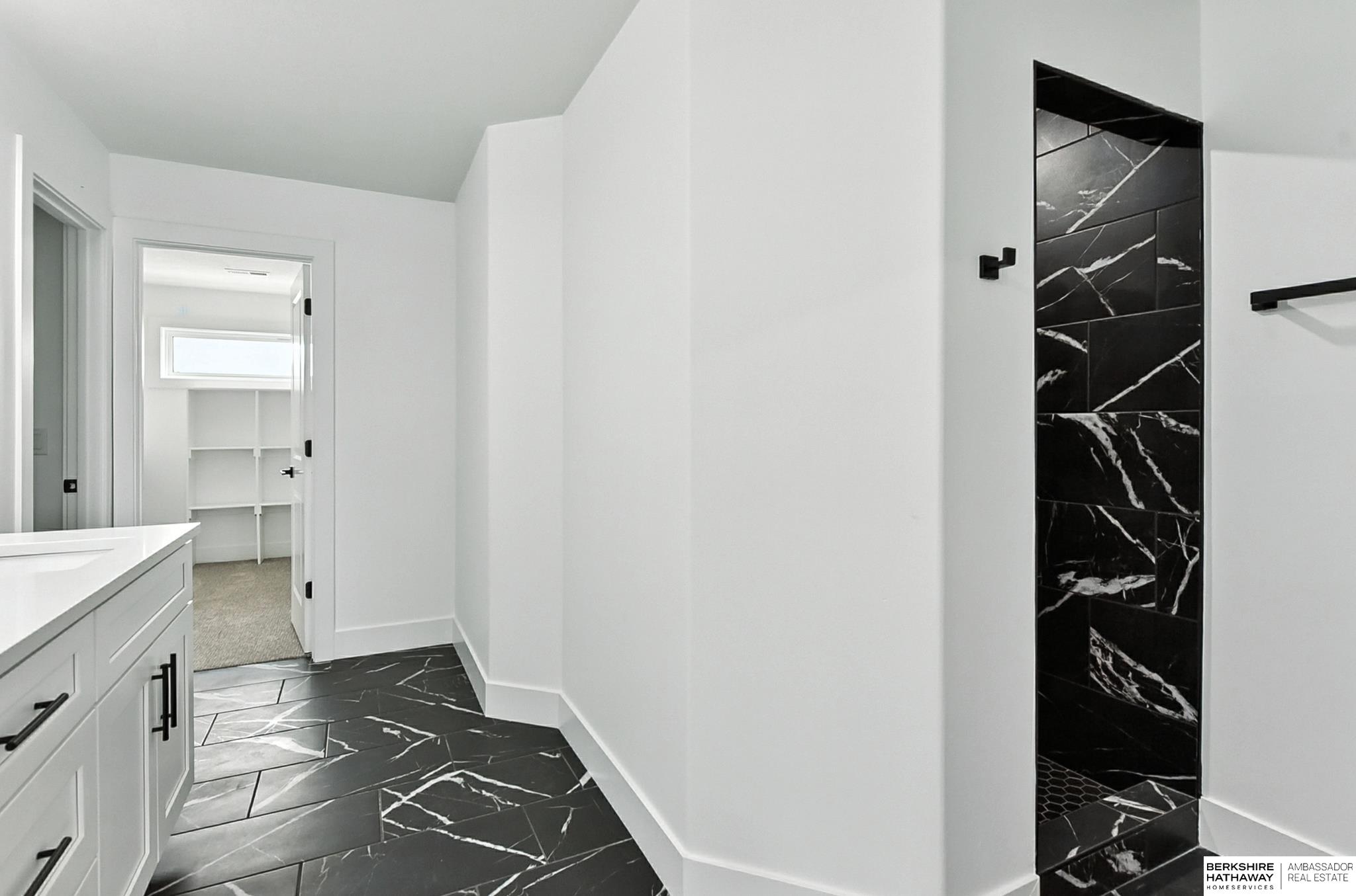 Gretna, Nebraska 68028, United States, 5 Bedrooms Bedrooms, ,4 BathroomsBathrooms,Residential,Active,193323