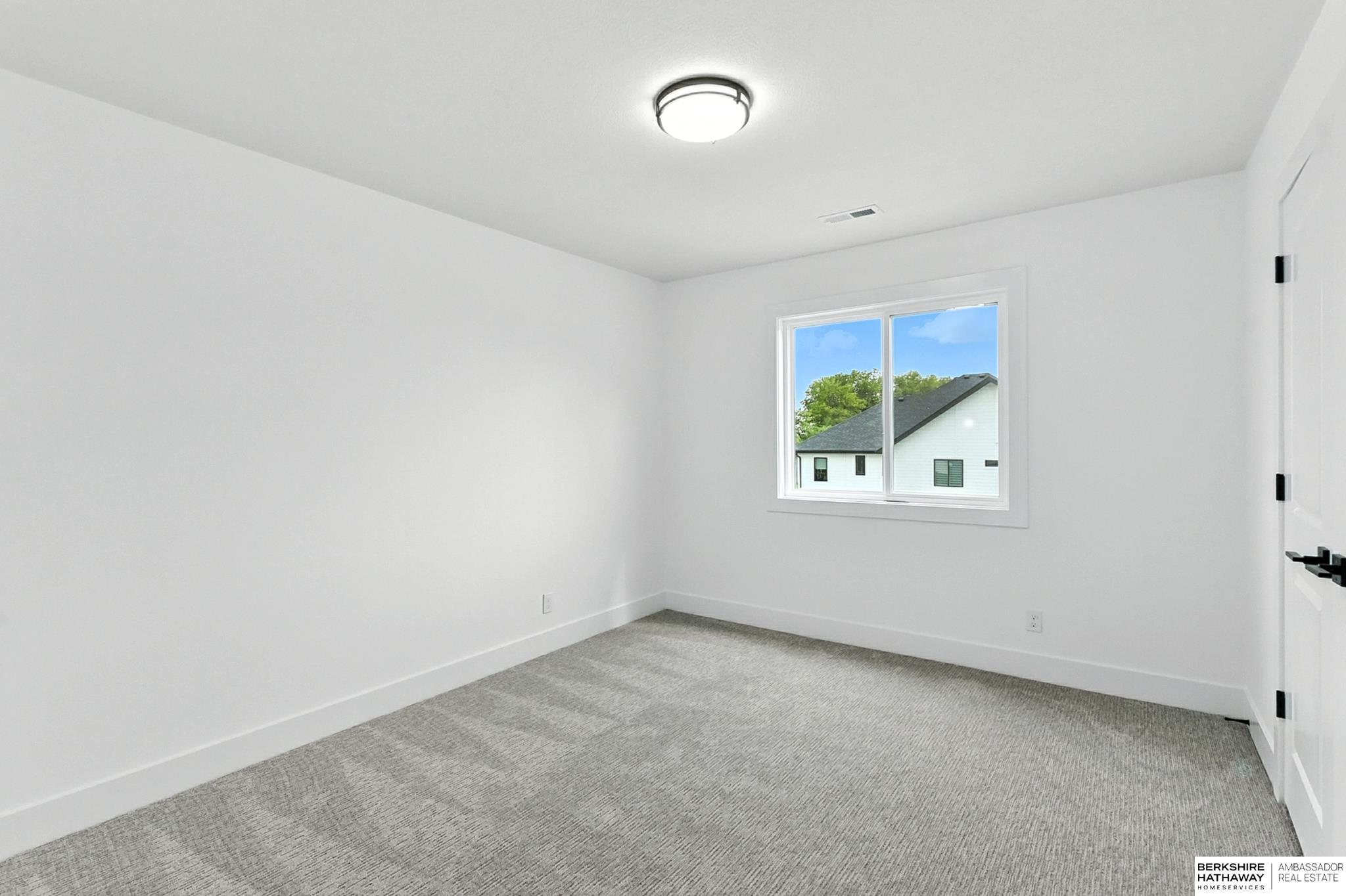 Gretna, Nebraska 68028, United States, 5 Bedrooms Bedrooms, ,4 BathroomsBathrooms,Residential,Active,193323