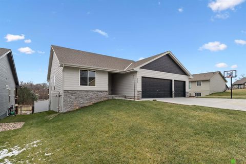 Photo of 370 Eastwood Drive, Louisville, NE 68037 (MLS # 22605835)