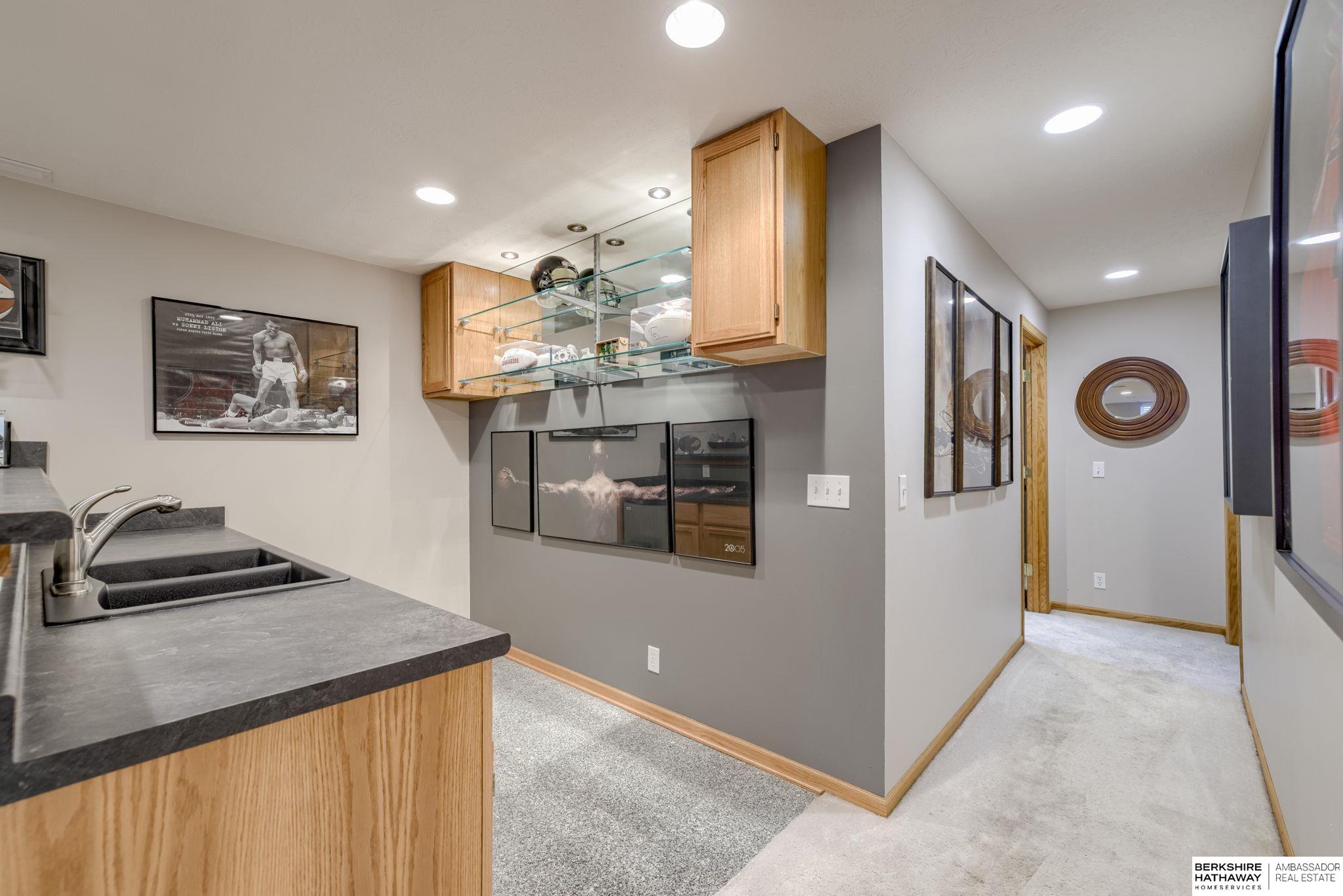 Lincoln, Nebraska 68521, United States, 4 Bedrooms Bedrooms, ,3 BathroomsBathrooms,Residential,Active,169271