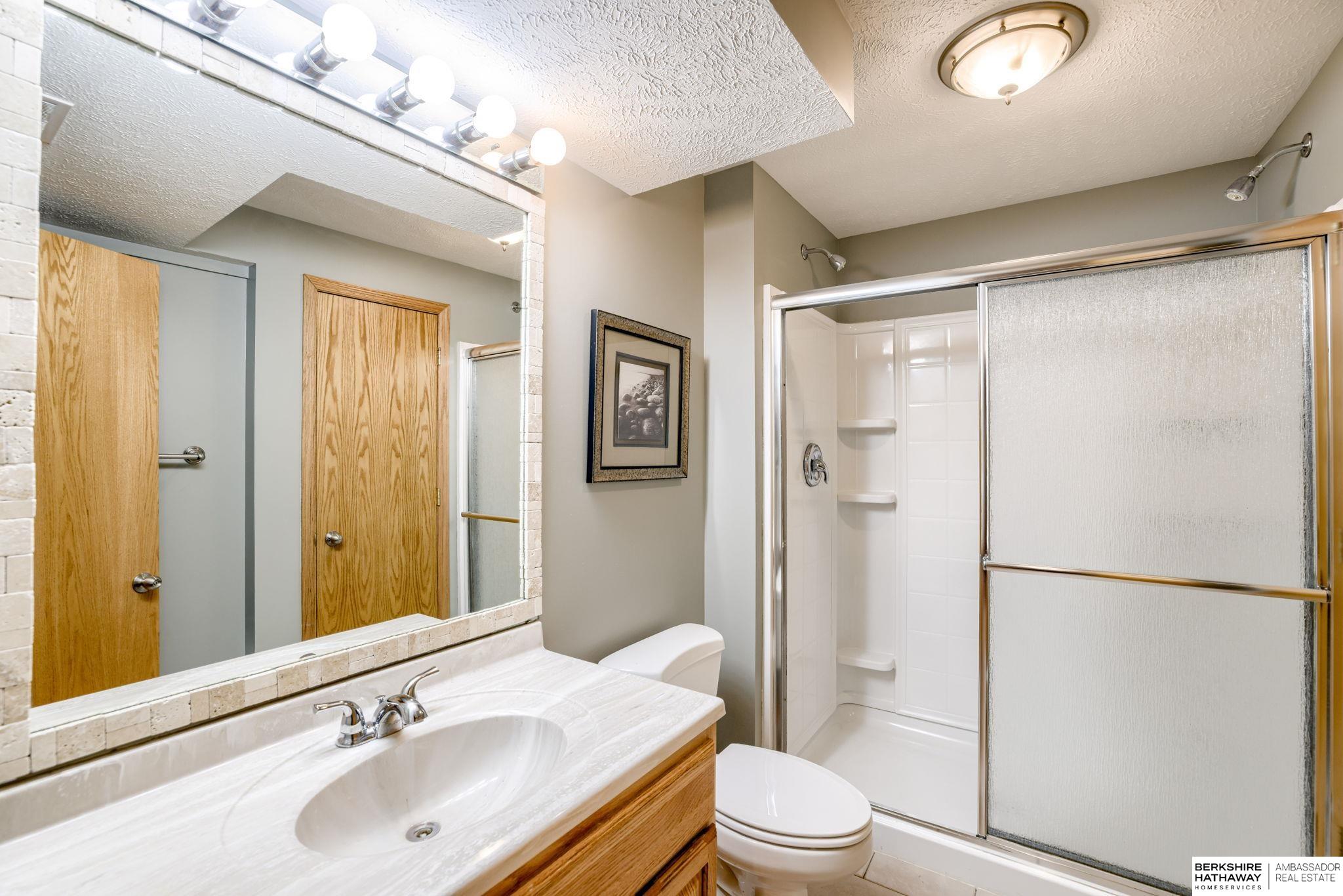 Lincoln, Nebraska 68521, United States, 4 Bedrooms Bedrooms, ,3 BathroomsBathrooms,Residential,Active,169271