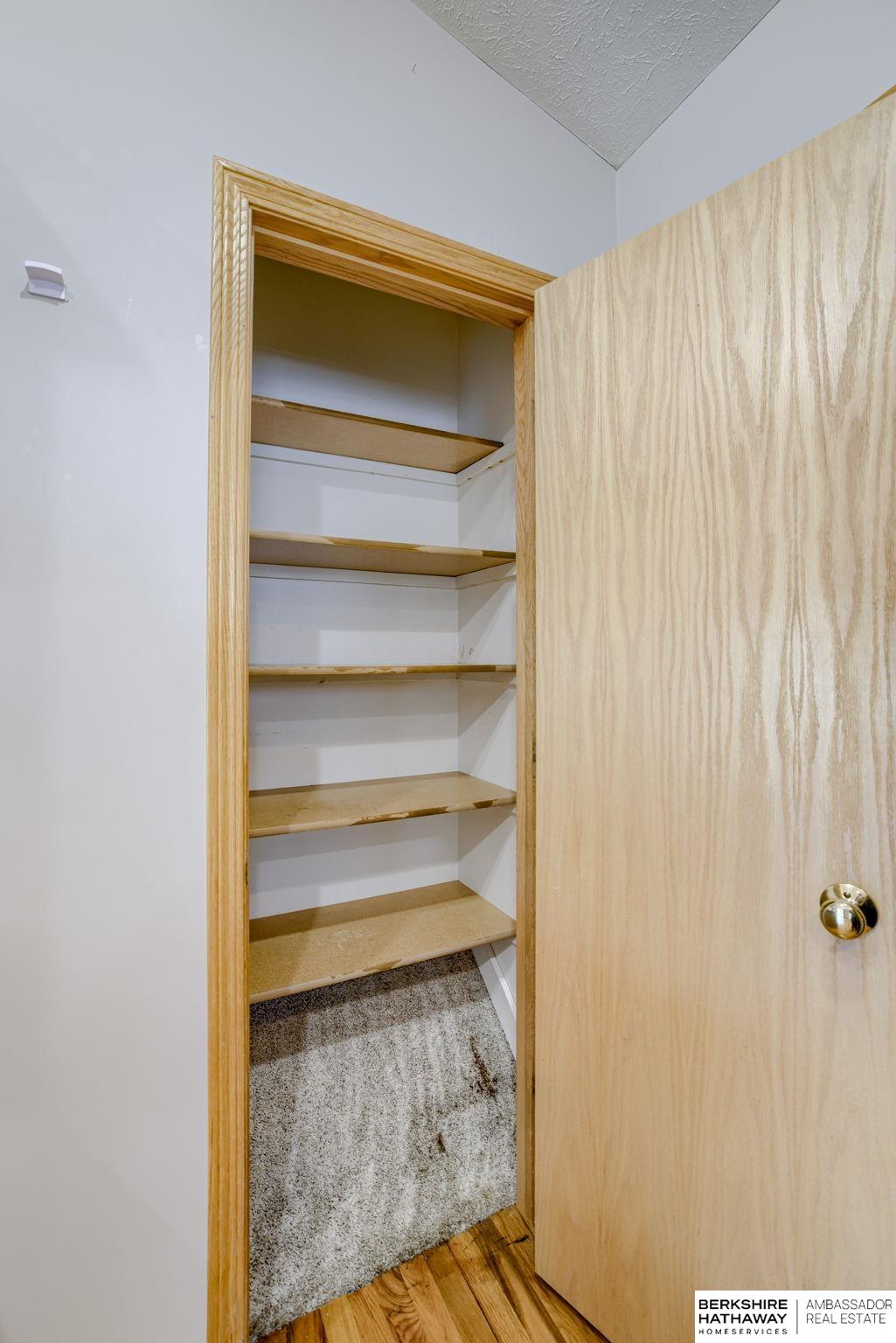 Lincoln, Nebraska 68521, United States, 4 Bedrooms Bedrooms, ,3 BathroomsBathrooms,Residential,Active,169271