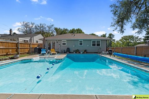 Photo of 5210 Pine Street, Omaha, NE 68106 (MLS # 22526430) Photo of 5210 Pine Street, Omaha, NE 68106 (MLS # 22526430)