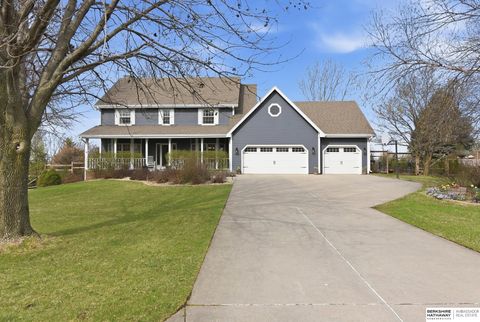Photo of 4628 S 187 Street, Omaha, NE 68135 (MLS # 22606370)