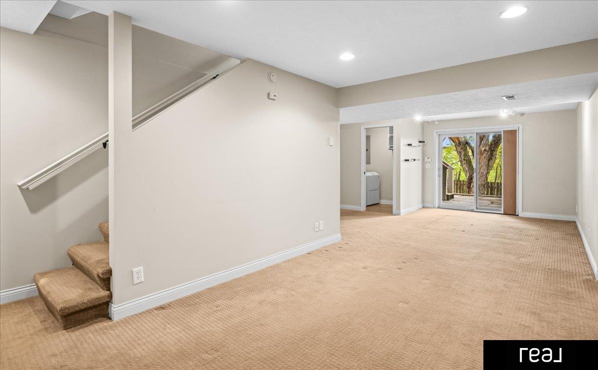 Omaha, Nebraska 68108, United States, 3 Bedrooms Bedrooms, ,2 BathroomsBathrooms,Residential,Pending,121594