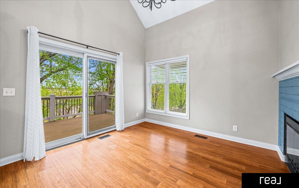 Omaha, Nebraska 68108, United States, 3 Bedrooms Bedrooms, ,2 BathroomsBathrooms,Residential,Pending,121594