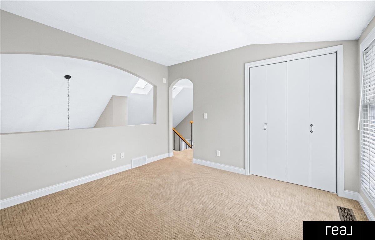 Omaha, Nebraska 68108, United States, 3 Bedrooms Bedrooms, ,2 BathroomsBathrooms,Residential,Pending,121594