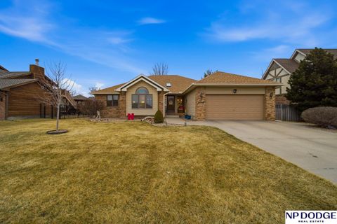 Photo of 2428 Estes Lane, Fremont, NE 68025 (MLS # 22605774)