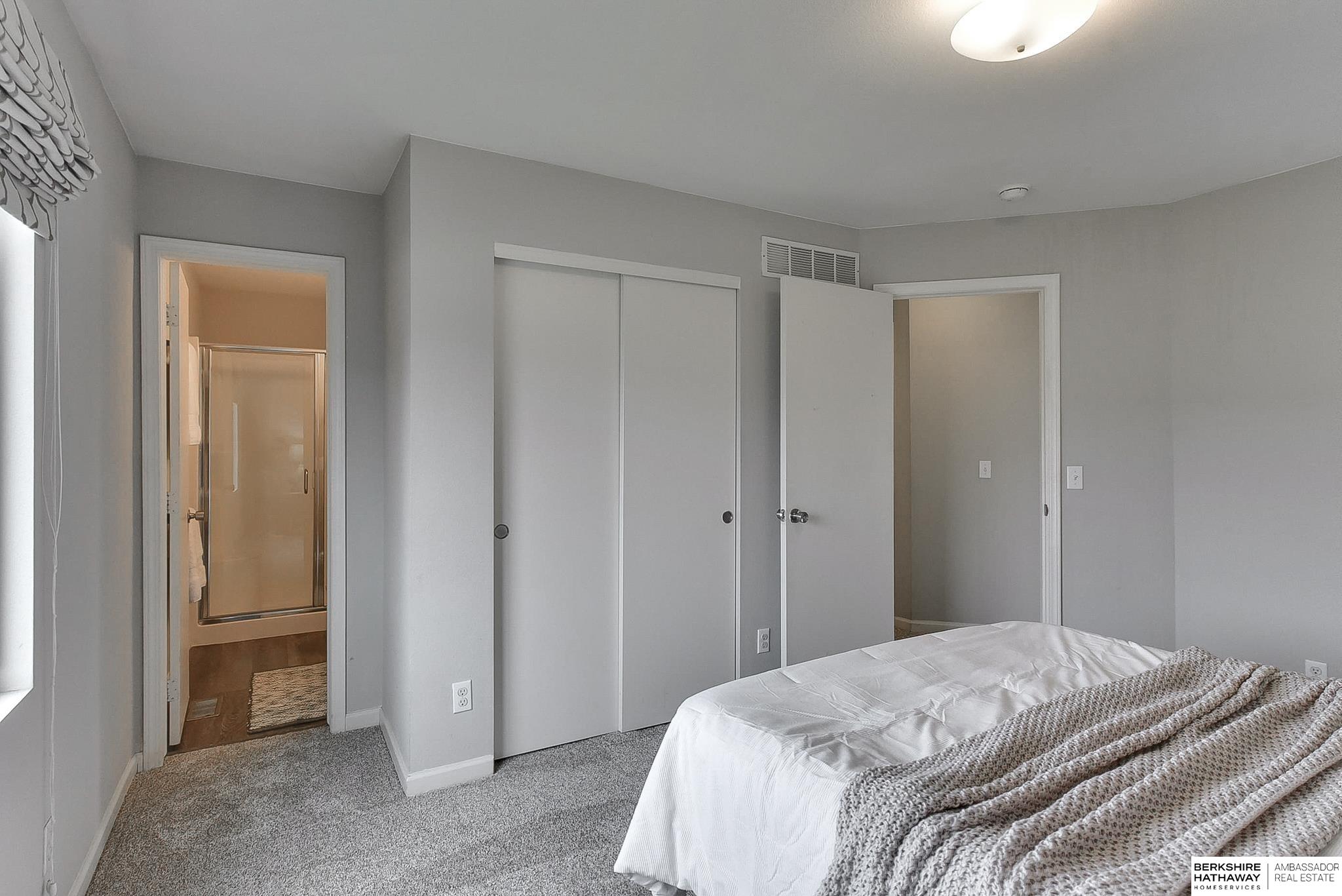 Omaha, Nebraska 68122, United States, 3 Bedrooms Bedrooms, ,2 BathroomsBathrooms,Residential,Active,236852