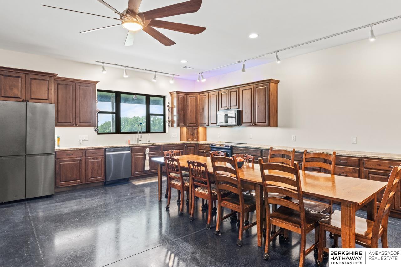 Dawson, Nebraska 68337, United States, 5 Bedrooms Bedrooms, ,2 BathroomsBathrooms,Residential,Active,191418