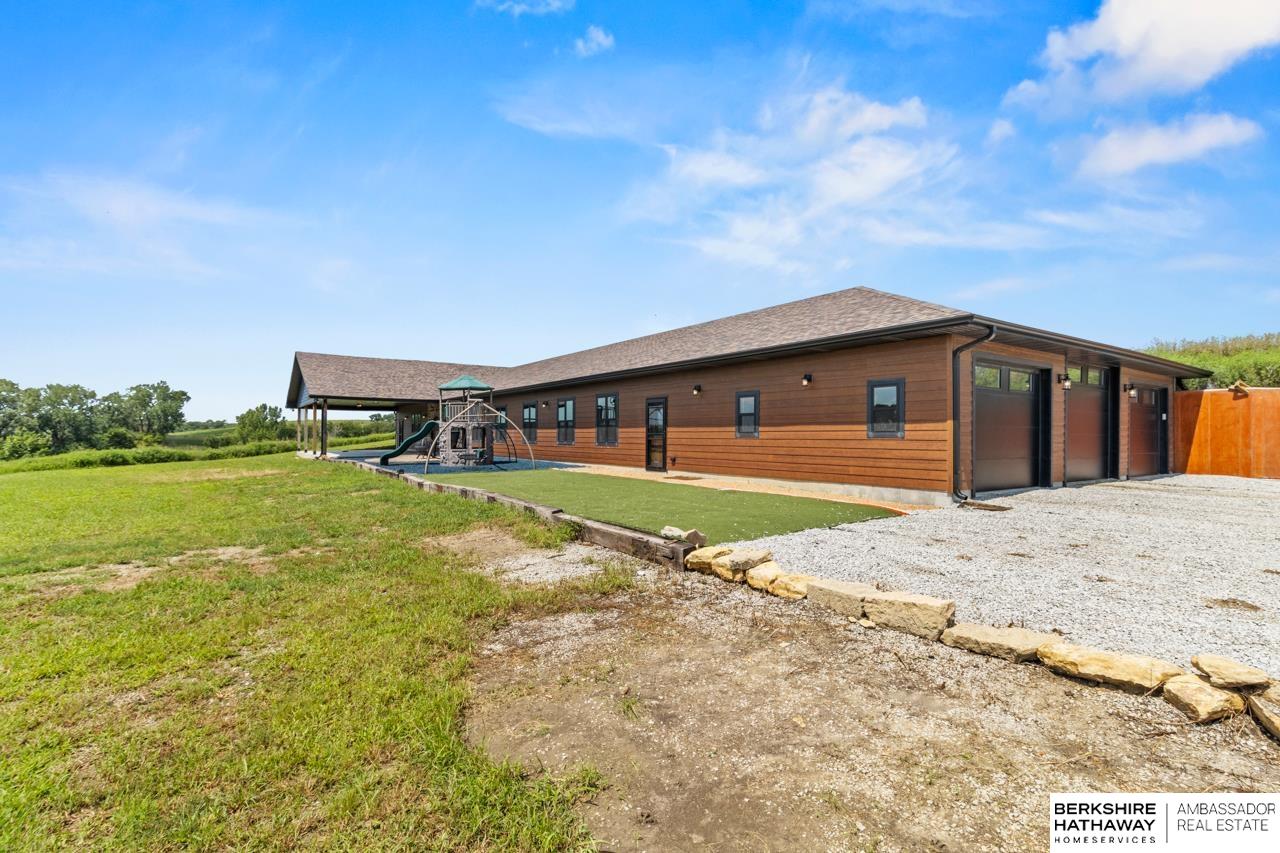 Dawson, Nebraska 68337, United States, 5 Bedrooms Bedrooms, ,2 BathroomsBathrooms,Residential,Active,191418