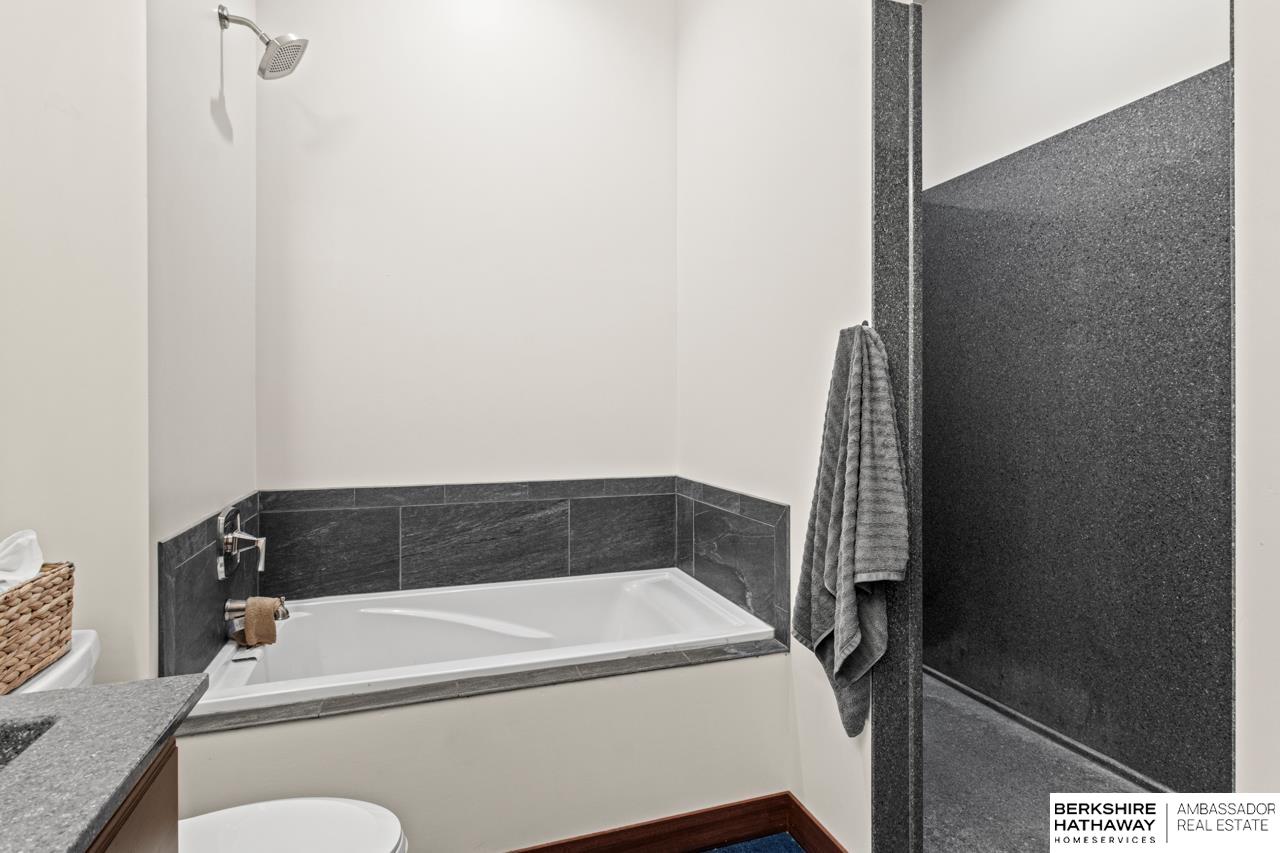 Dawson, Nebraska 68337, United States, 5 Bedrooms Bedrooms, ,2 BathroomsBathrooms,Residential,Active,191418