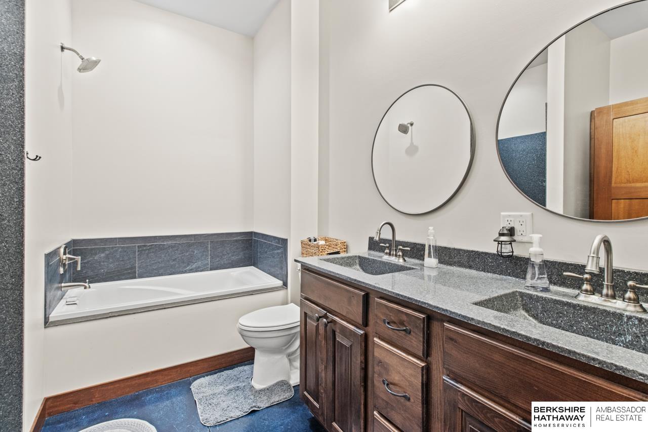 Dawson, Nebraska 68337, United States, 5 Bedrooms Bedrooms, ,2 BathroomsBathrooms,Residential,Active,191418