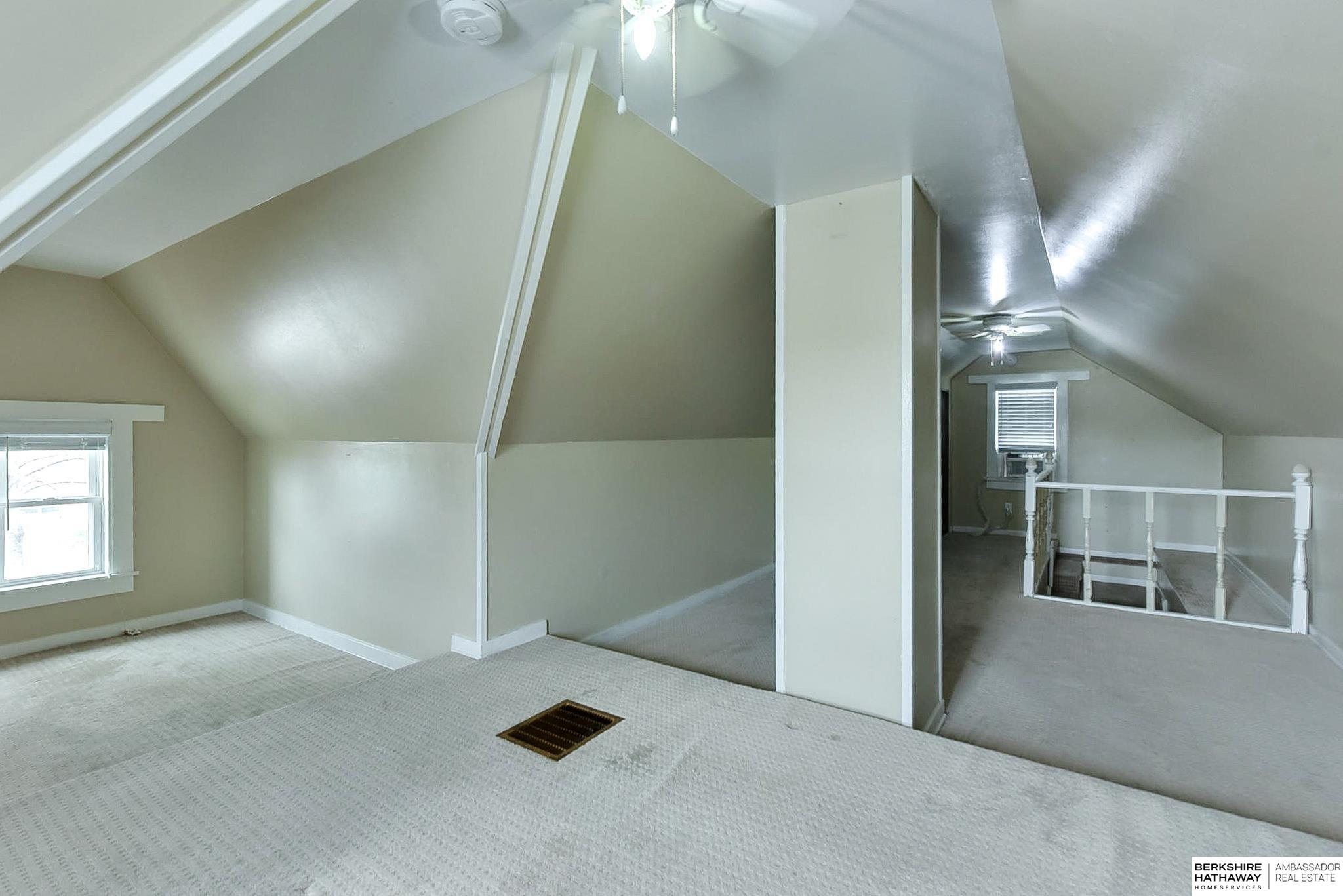 Omaha, Nebraska 68112, United States, 3 Bedrooms Bedrooms, ,2 BathroomsBathrooms,Residential,Active,127106